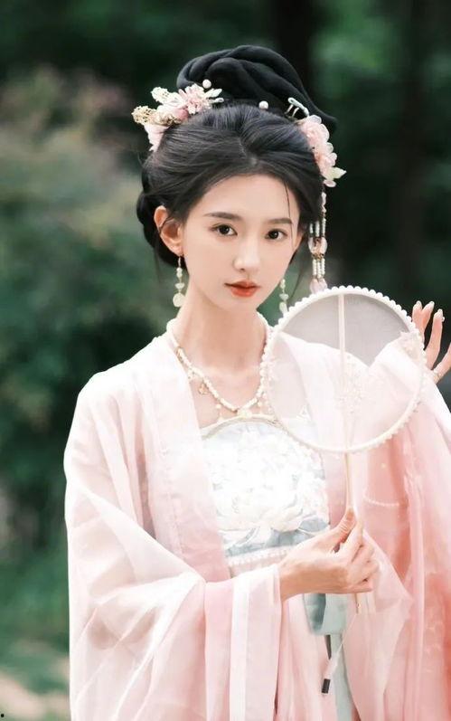 百丽宫张婉莹在线视频,揭秘时尚界璀璨明星的幕后故事